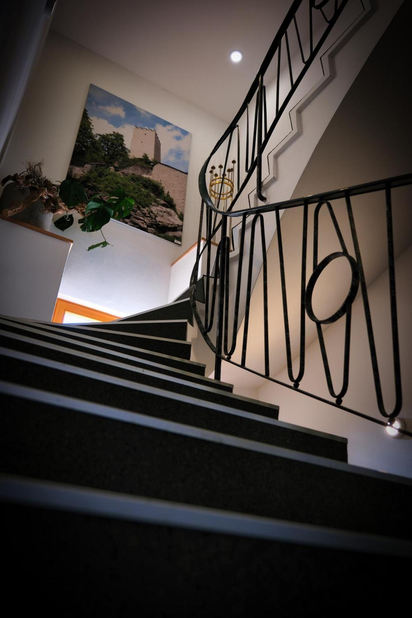 "Beim Butz" Hotel Worth an der Donau Eksteriør billede