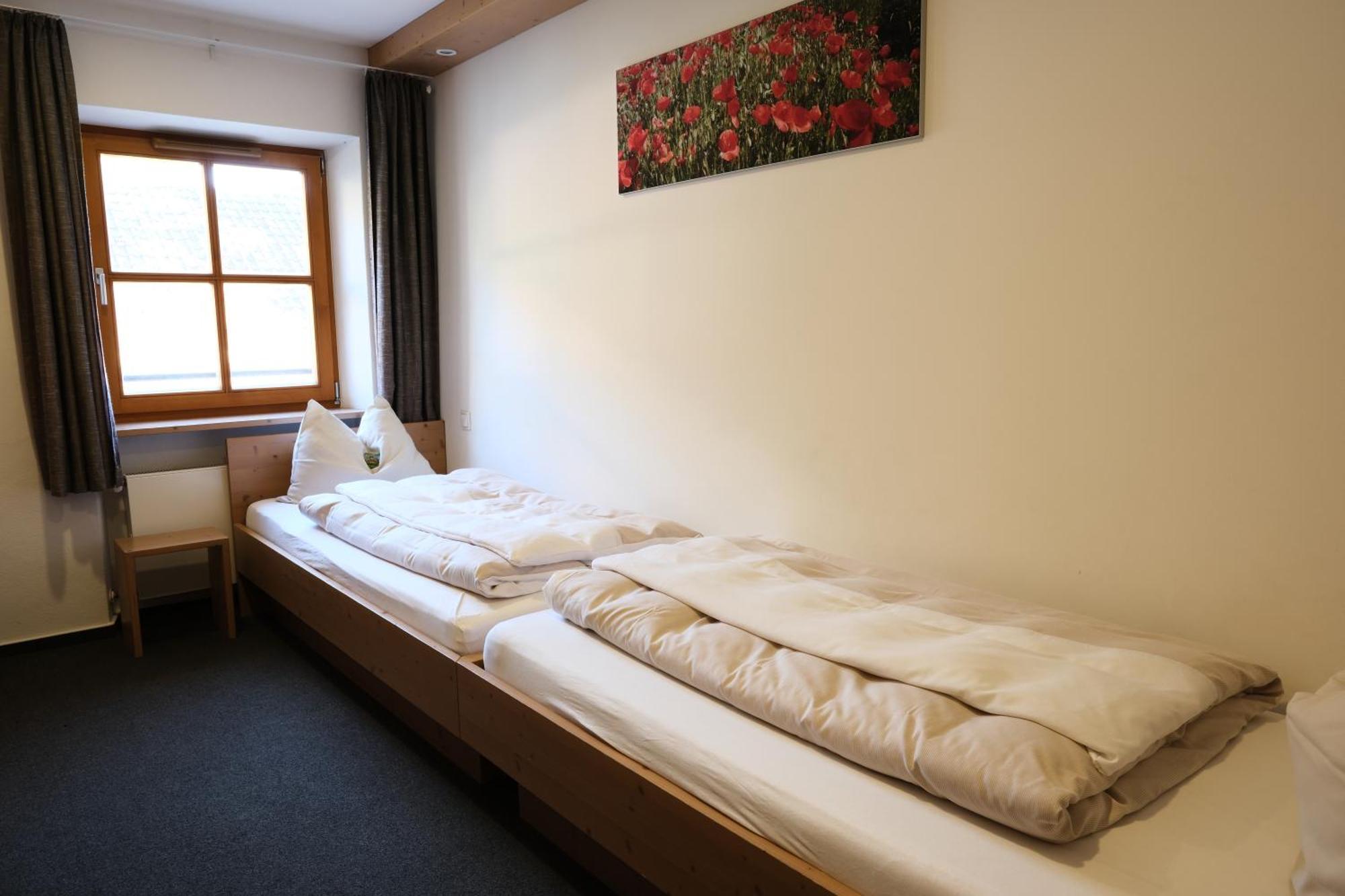 "Beim Butz" Hotel Worth an der Donau Eksteriør billede