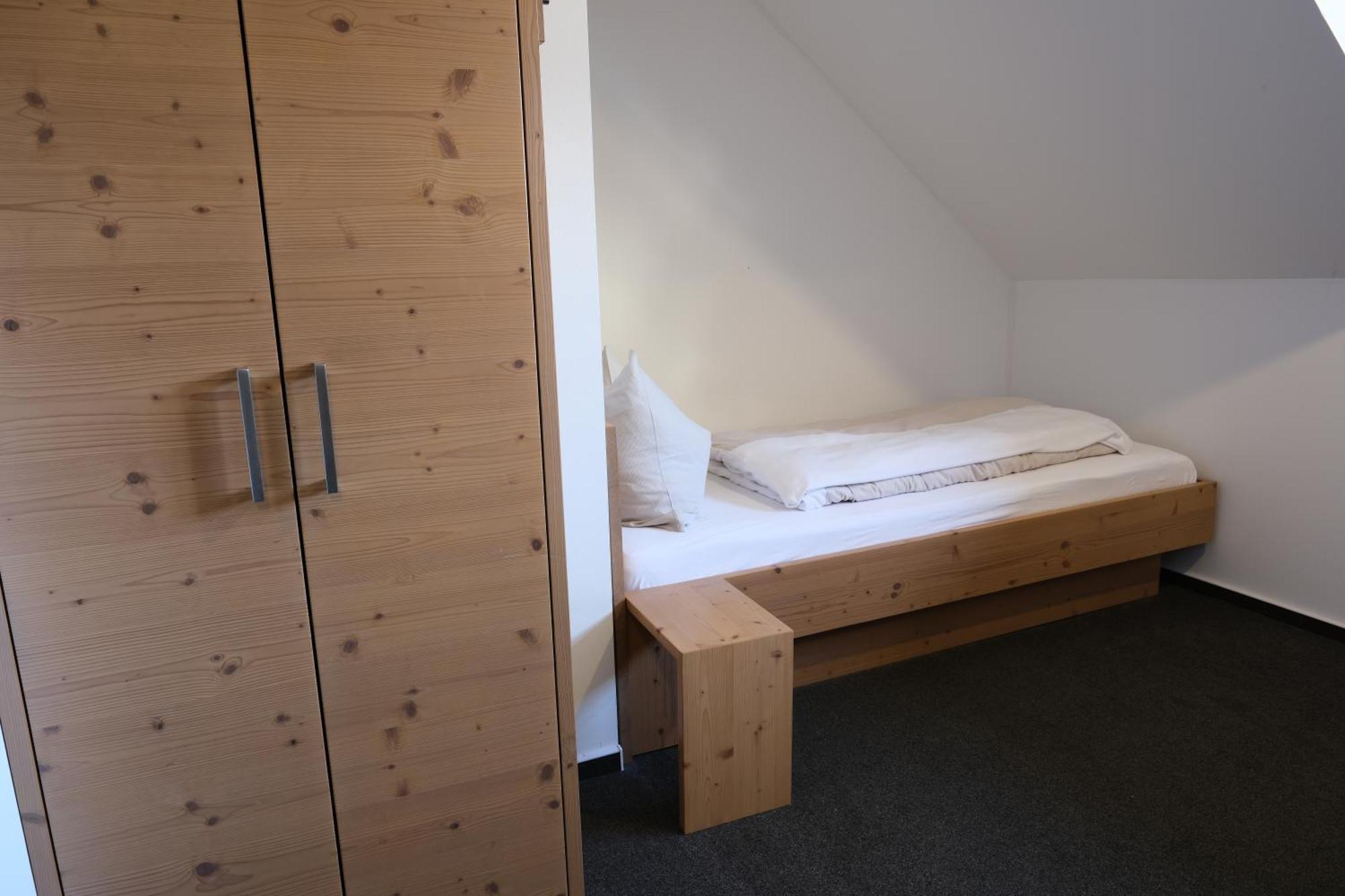 "Beim Butz" Hotel Worth an der Donau Eksteriør billede