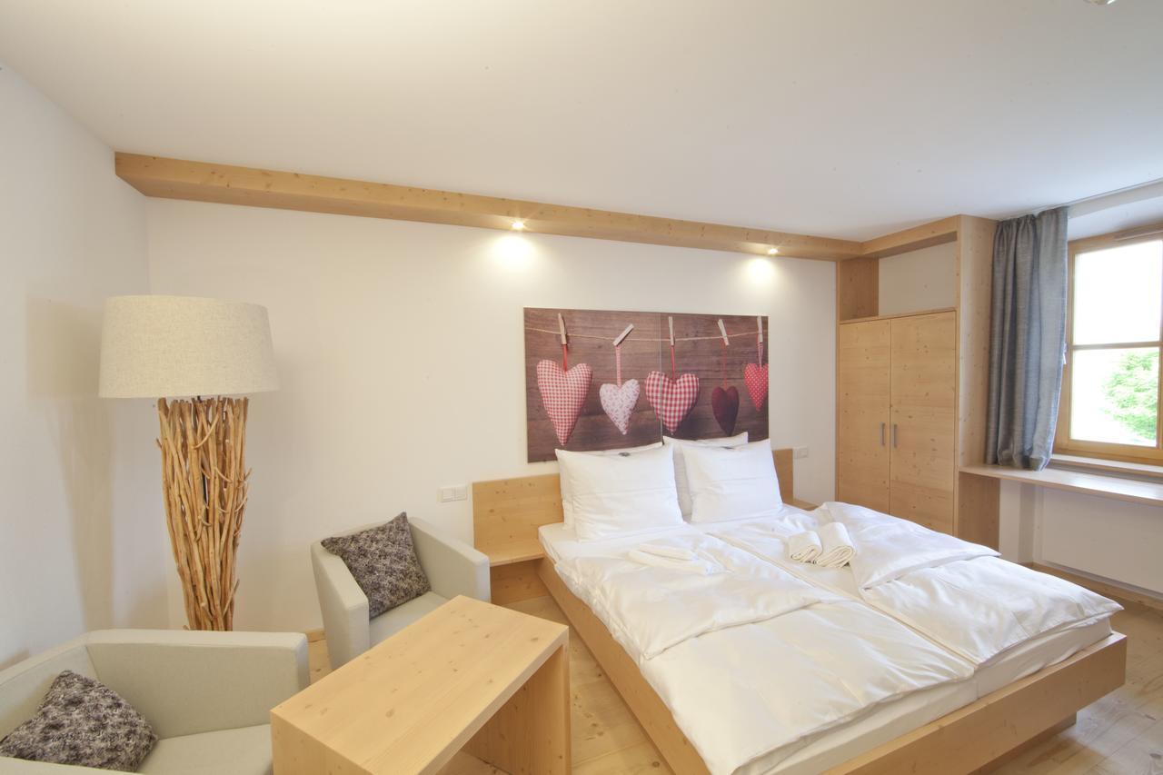 "Beim Butz" Hotel Worth an der Donau Værelse billede